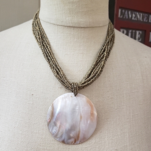 Shell and mini seed bead statement necklace - Picture 5 of 8